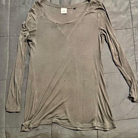 Cabi #3627 Gray Swing Tee - Picture 2 of 5